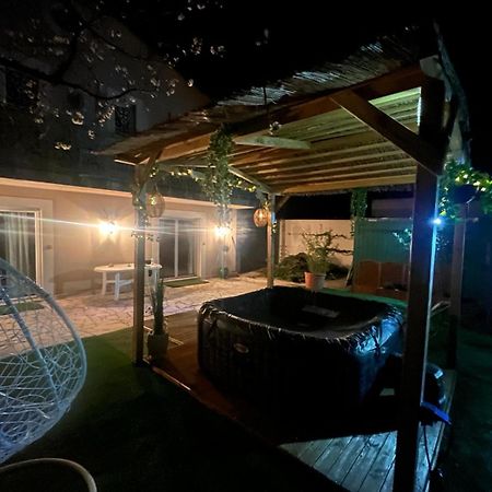 Charmant Studio A Uchaud Kültér fotó